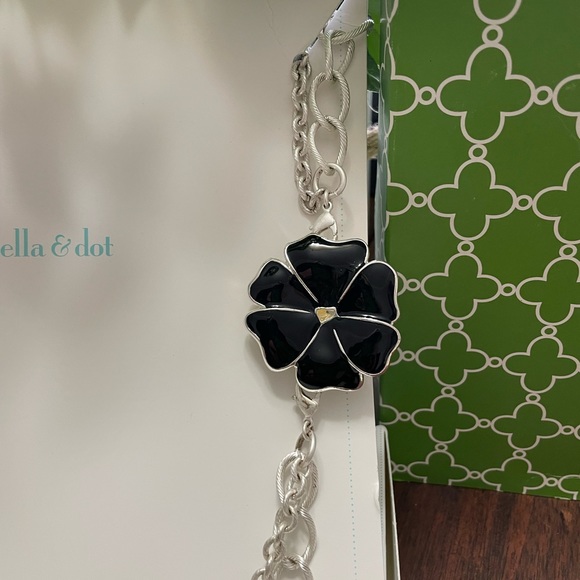 Stella & Dot Brooch Necklace - Picture 3 of 6